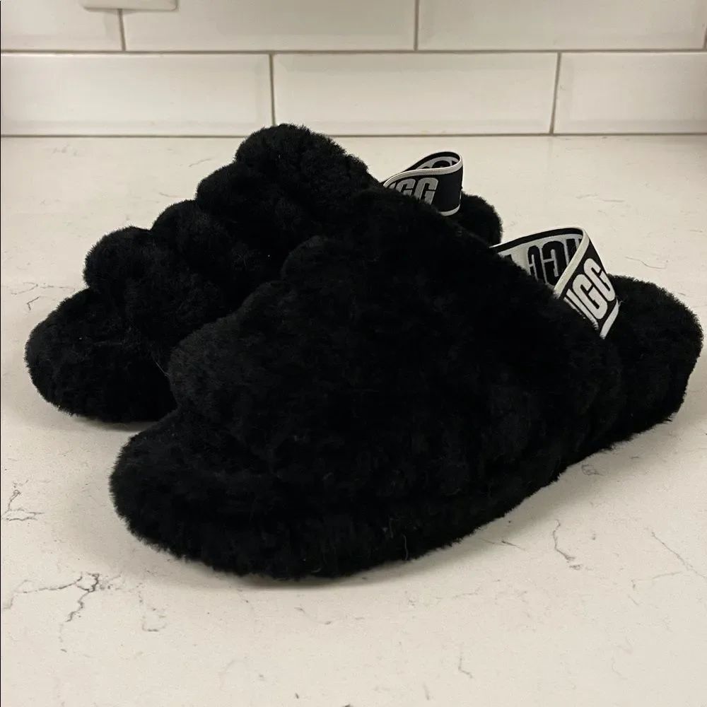 UGG Fluff Yeah Slide Women’s Size 7 Black Fluffy Slides